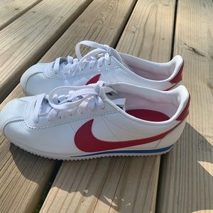 Women’s Nike Retro Sneaker